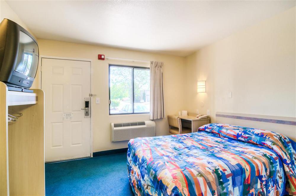 Motel 6-Schiller Park, Il - Chicago O'Hare Room photo